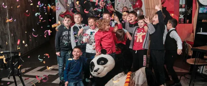 Аниматор на детском Дне Рождения Детский день рождения с аниматором Екатеринбург Авантюра. Аниматор в квесте