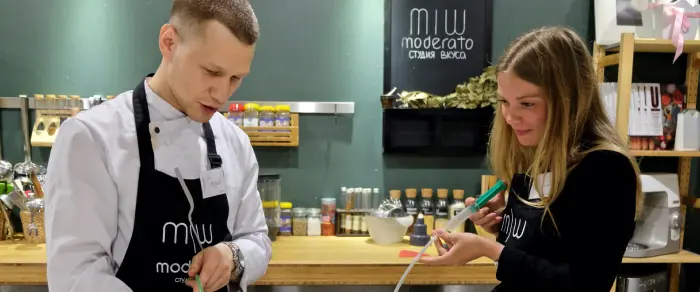 Студия вкуса «Moderato».  Расположена по адресу ул. Бажова, д. 75а